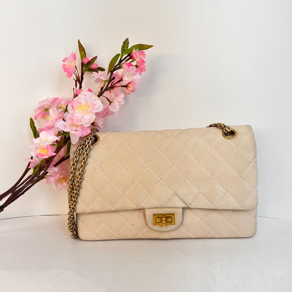 CHANEL Quilted 2.55 Reissue 226 Flap Beige